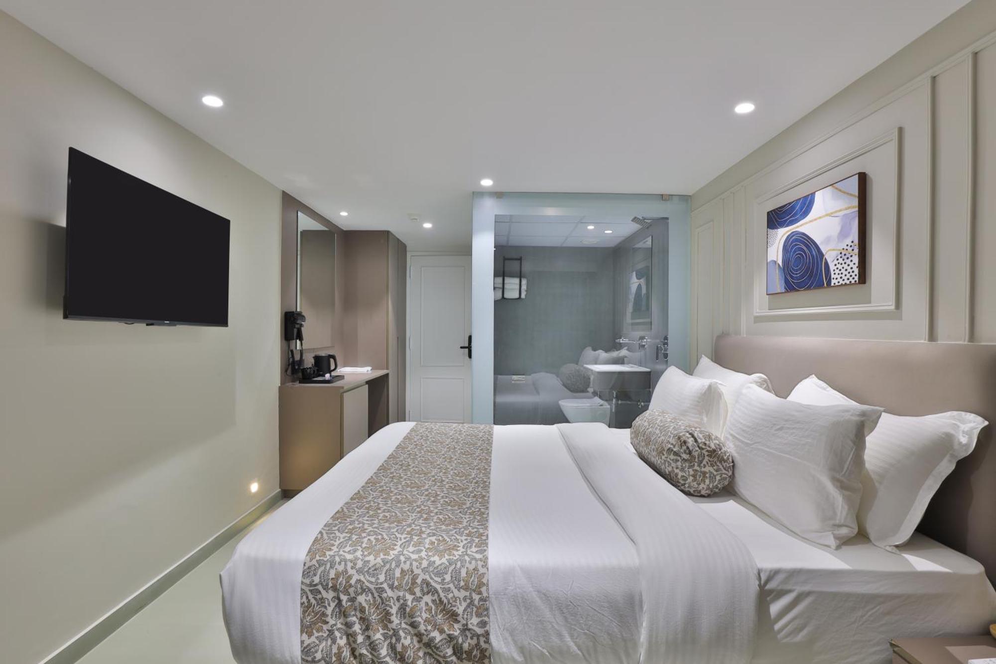 Hotel The Grand Suites Ahmedabad Buitenkant foto