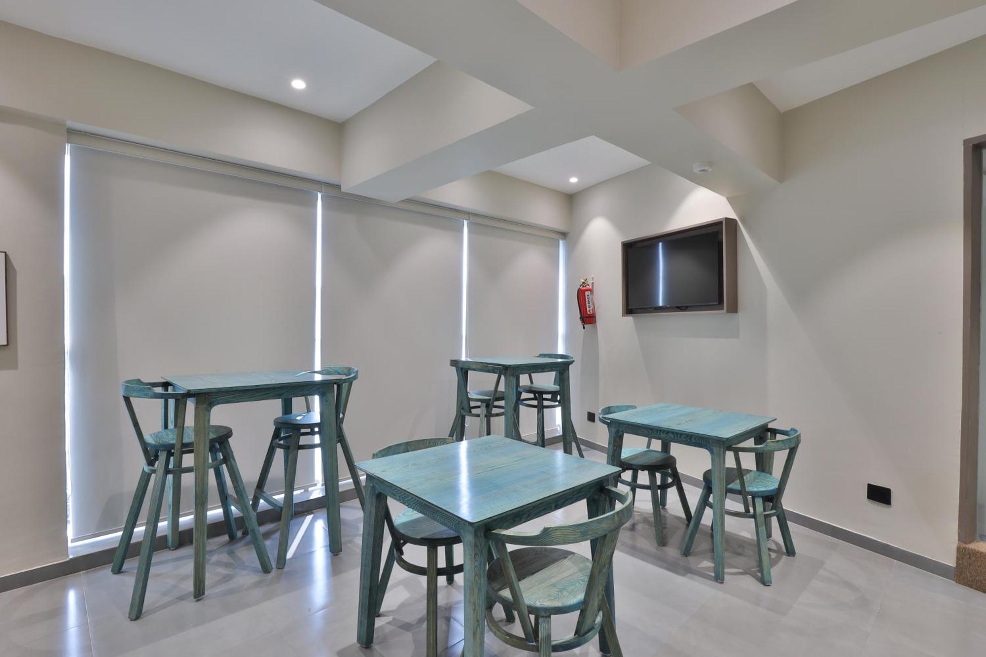 Hotel The Grand Suites Ahmedabad Buitenkant foto